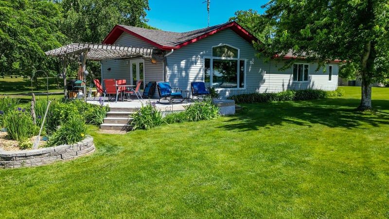 25442 Crystal Springs Dr, Pelican Rapids, MN 56572