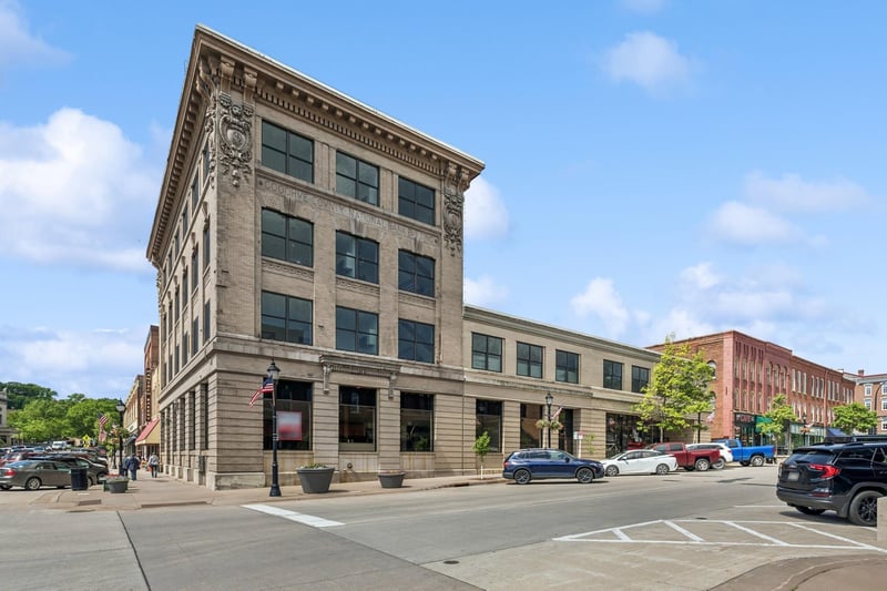 222 Bush St #404, Red Wing, MN 55066