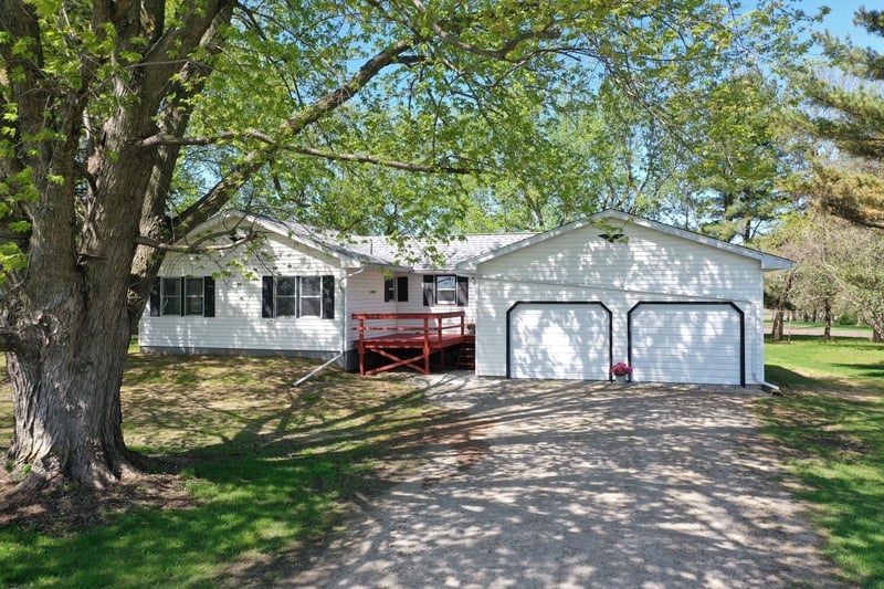 54591 130th Ave, West Concord, MN 55985