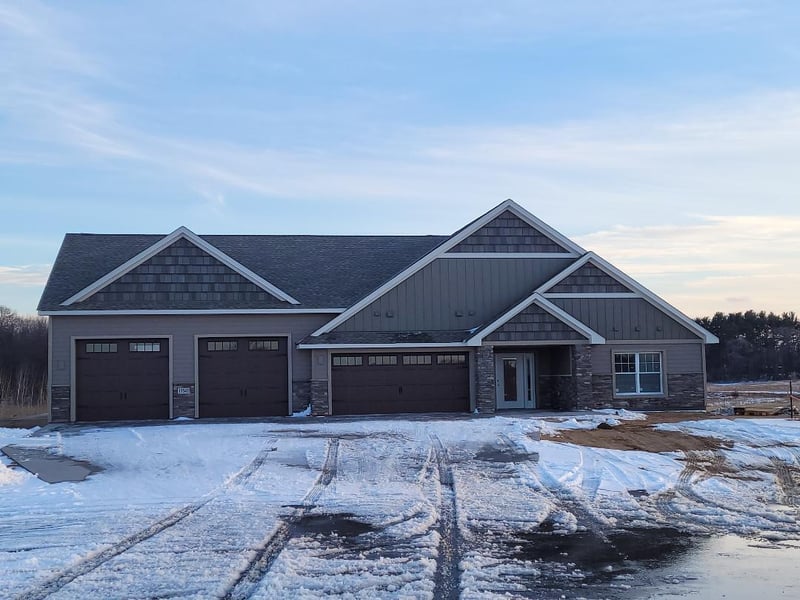19543 Butternut St NW, Oak Grove, MN 55011