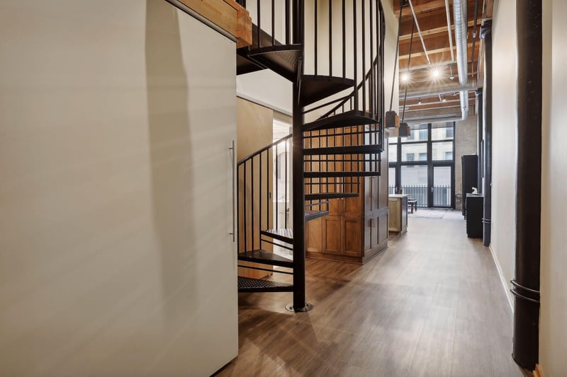 406 Wacouta St #103, Saint Paul, MN 55101