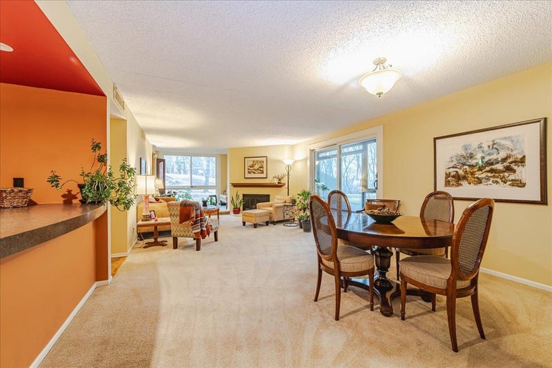1700 Lexington Ave S #105, Mendota Heights, MN 55118