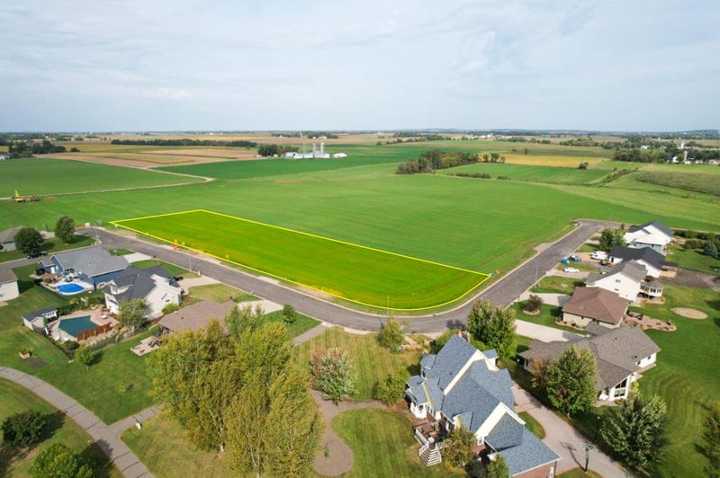 304 Highlands Blvd NE, Melrose, MN 56352