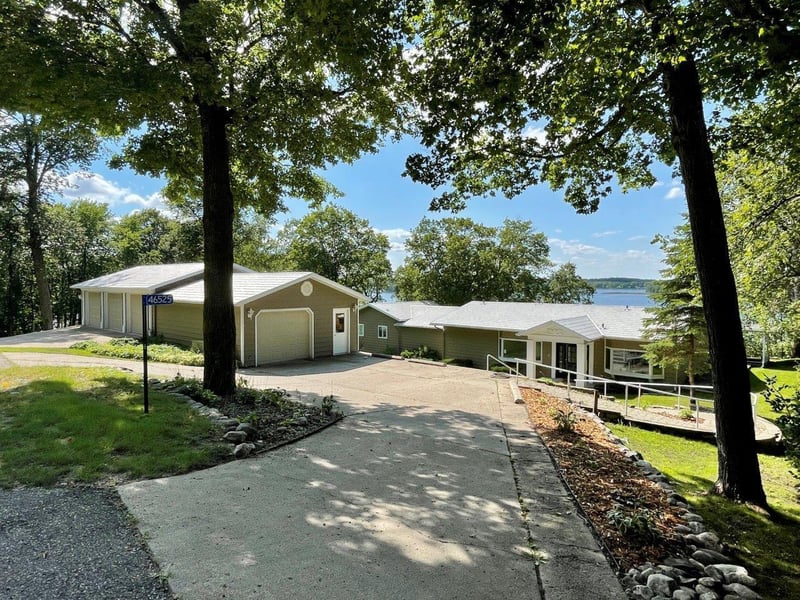 46525 Birch Grove Dr, Pelican Rapids, MN 56572