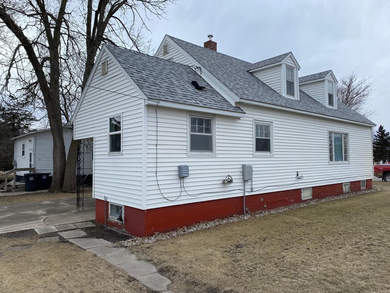 400 1st St W, Chokio, MN 56221