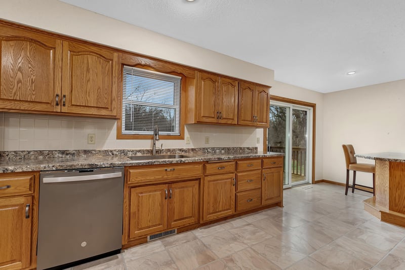 18615 County Road 9, Avon, MN 56310