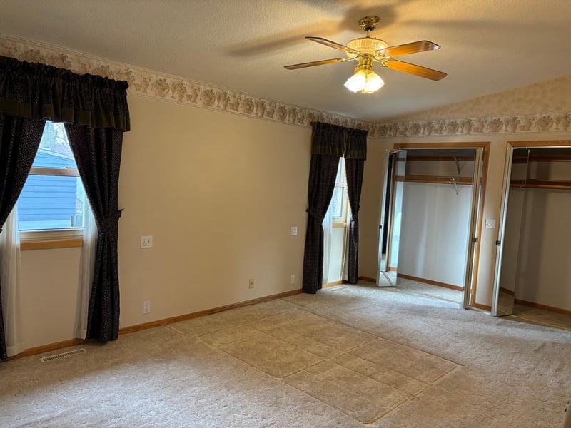 605 Funk Ave, Lakefield, MN 56150