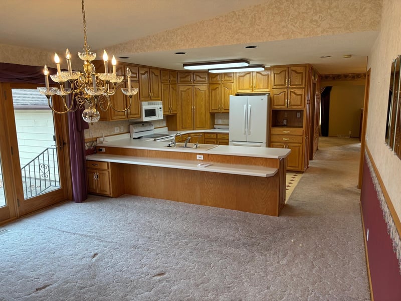 605 Funk Ave, Lakefield, MN 56150