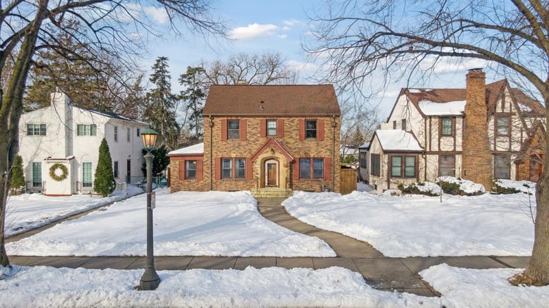 501 Mount Curve Blvd, Saint Paul, MN 55116