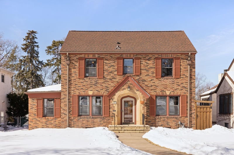 501 Mount Curve Blvd, Saint Paul, MN 55116