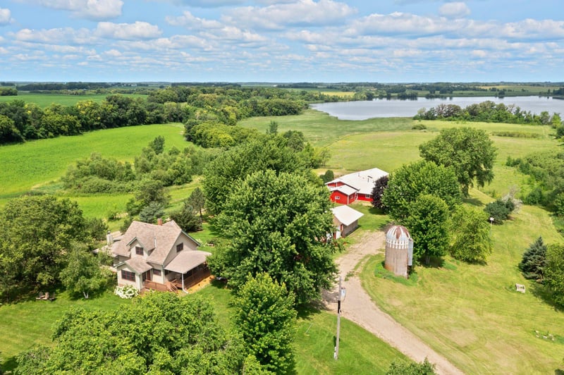 17634 240th St, Hutchinson, MN 55350