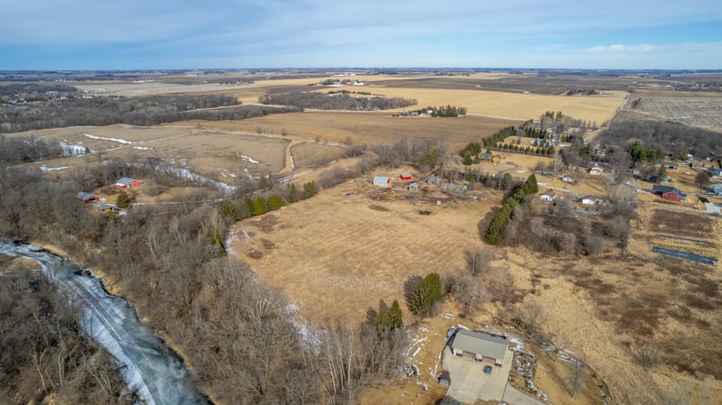1105 7th St W, Mantorville, MN 55955