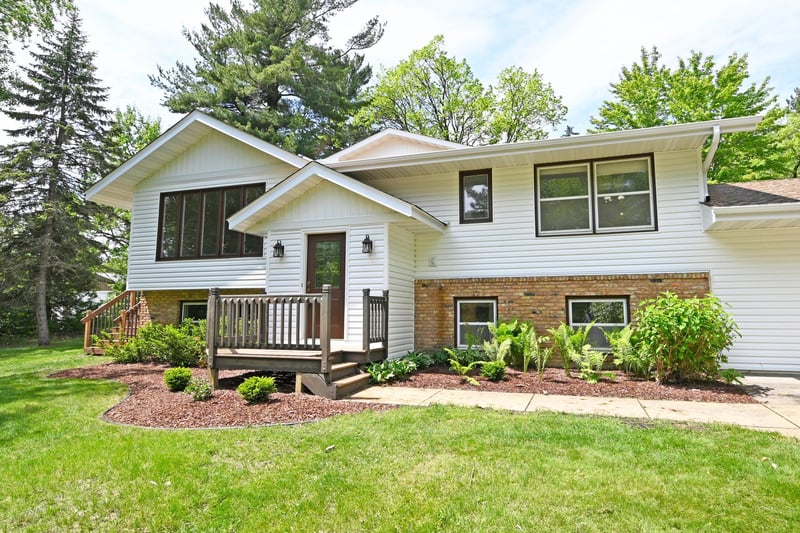 21414 Tulip St NW, Oak Grove, MN 55303