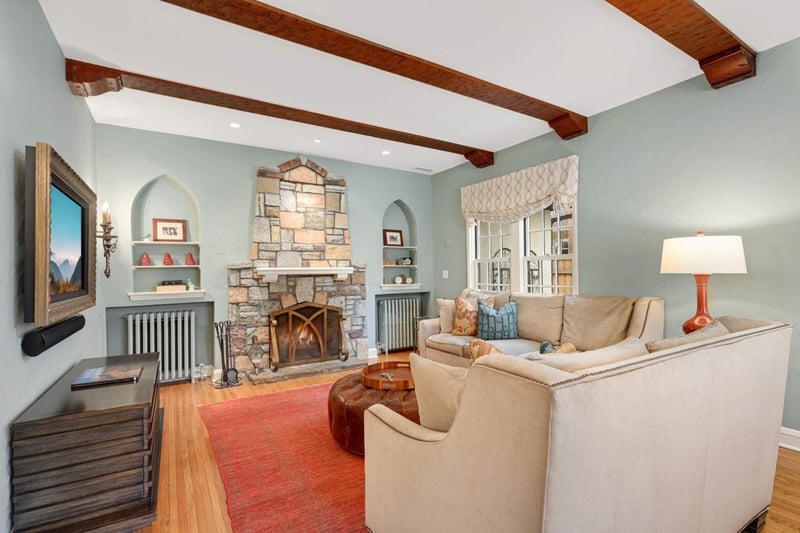 4404 Sunnyside Rd, Edina, MN 55424