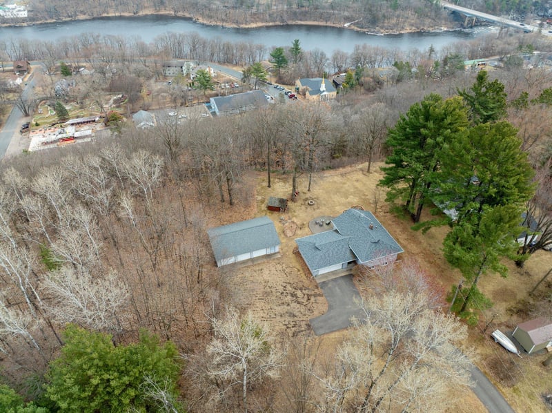 530 Center St, Taylors Falls, MN 55084