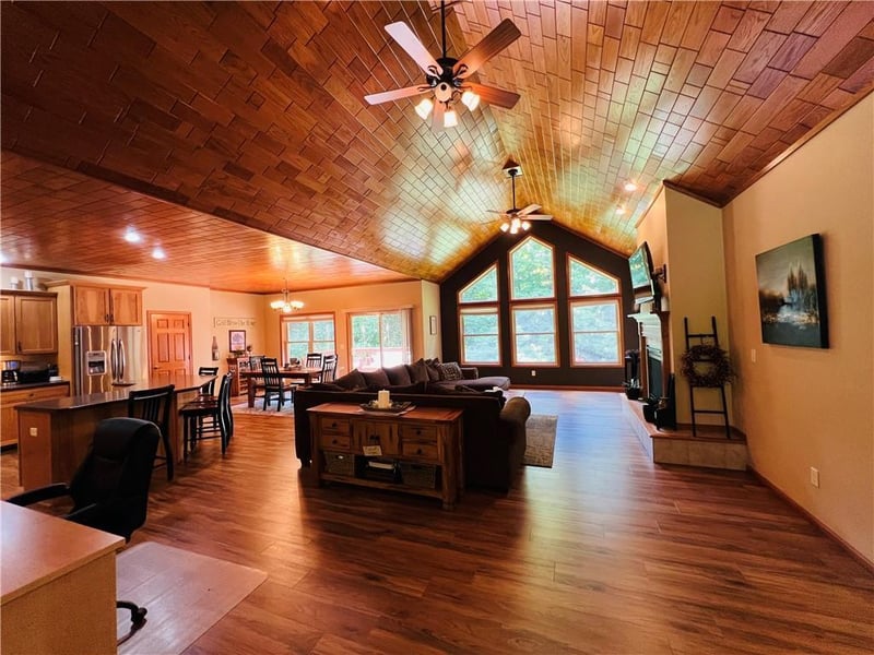 621 Ironwood St, Barron, WI 54812