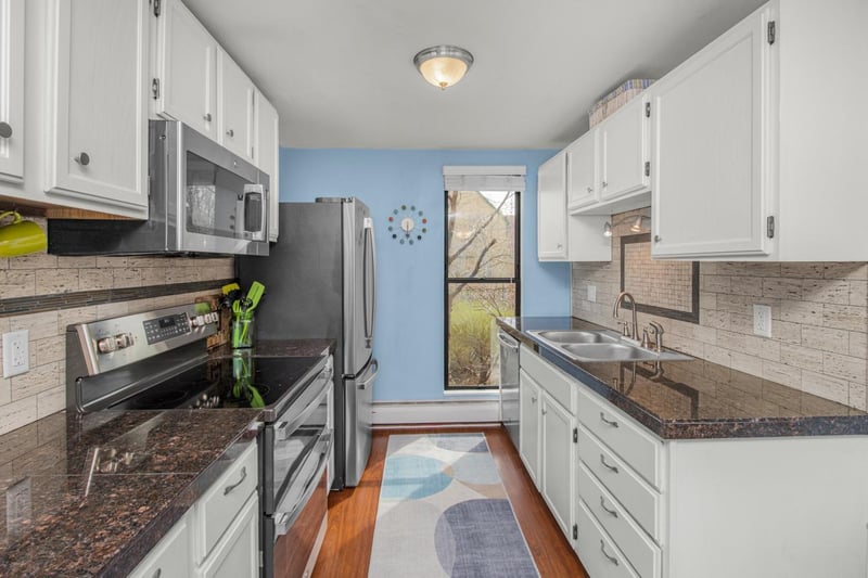 1801 Elliot Ave #5, Minneapolis, MN 55404