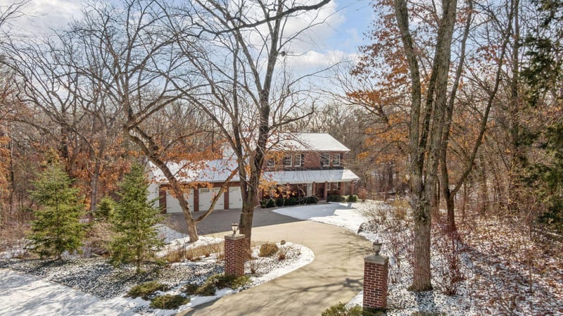 1196 105th St E, Inver Grove Heights, MN 55077