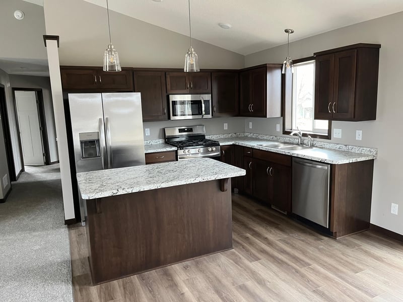 1804 6th St N, Sartell, MN 56377
