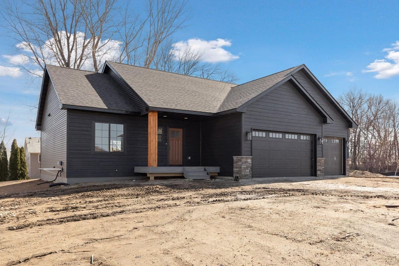 1251 Bellflower Ln NE, Owatonna, MN 55060