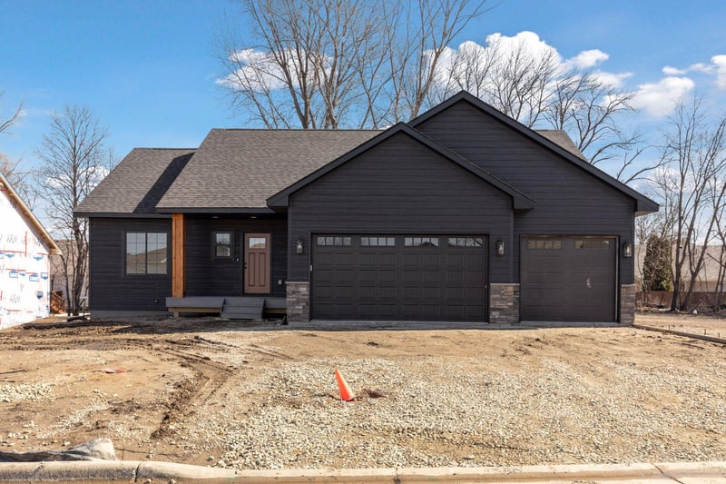 1251 Bellflower Ln NE, Owatonna, MN 55060