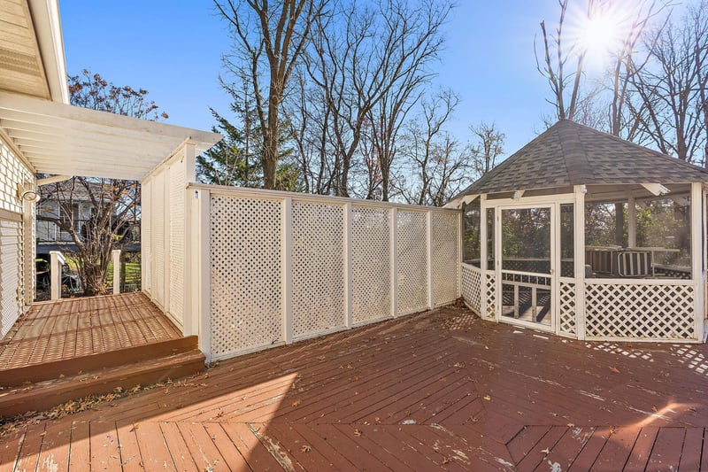2176 15th Ave E, North Saint Paul, MN 55109