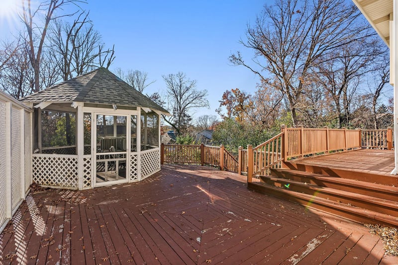 2176 15th Ave E, North Saint Paul, MN 55109