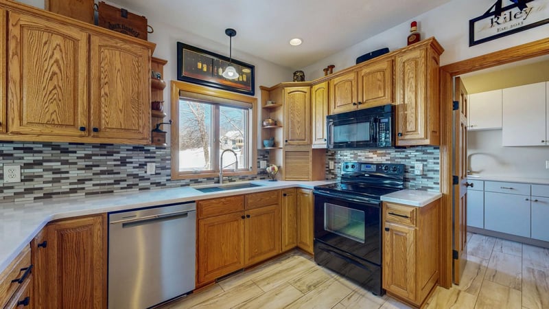435 Donegal Ln SE, Chatfield, MN 55923