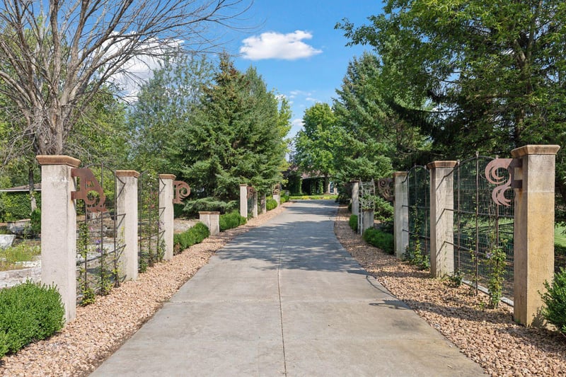 19661 Dakota Ave, Prior Lake, MN 55372