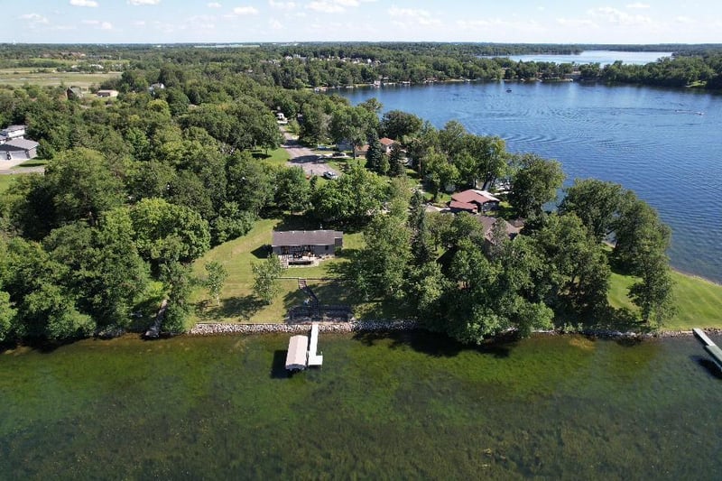 616 E Lake Cowdry Rd NW, Alexandria, MN 56308
