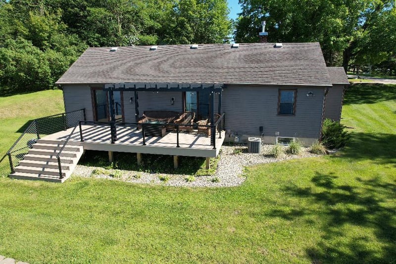 616 E Lake Cowdry Rd NW, Alexandria, MN 56308