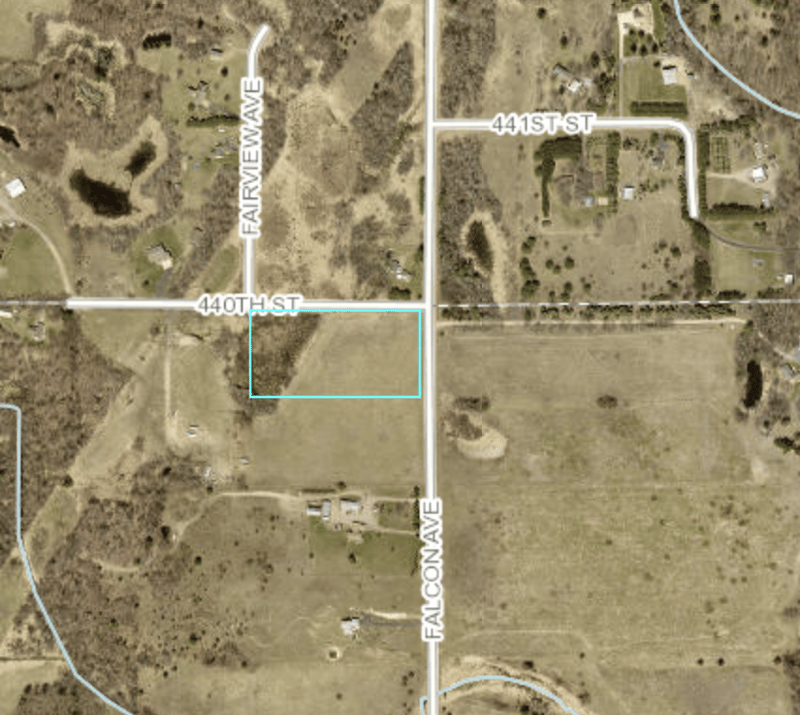 43xx2 Falcon Ave, Harris, MN 55032