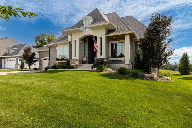 1836 Annika Dr N, Lake Elmo, MN 55042