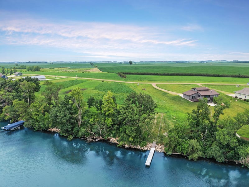 32 Jayvee Ln, Garvin, MN 56132