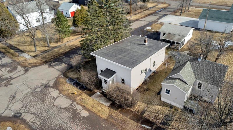 1430 97th Ave W, Duluth, MN 55808