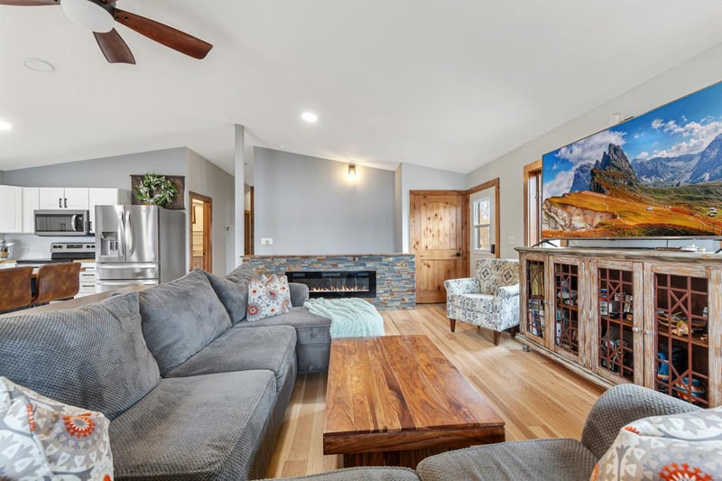 628 Virginia St, Waterville, MN 56096