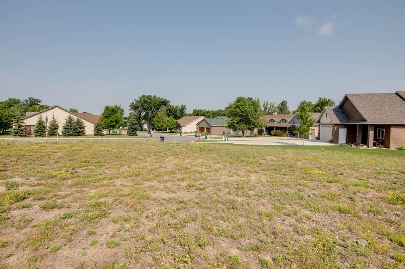 1209 Oak Pond Dr, Sartell, MN 56377
