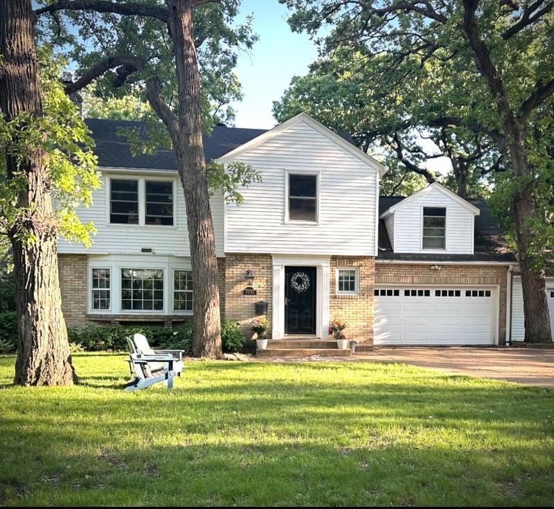 7233 Oak Grove Blvd, Richfield, MN 55423