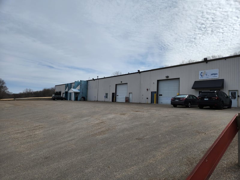1033 Faribault Rd, Faribault, MN 55021