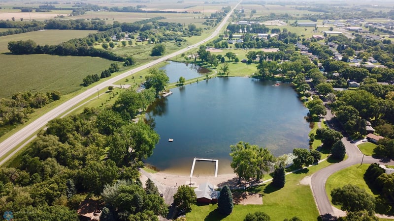 211 19 Cir NE, Barnesville, MN 56514