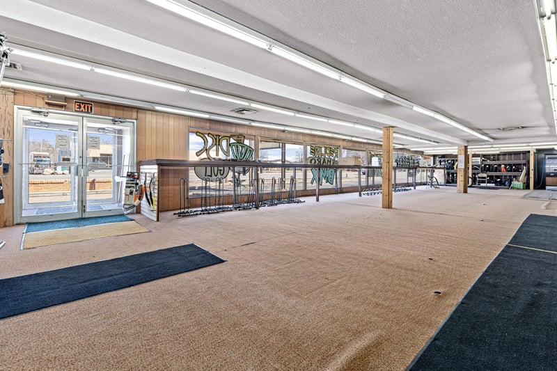 4136 Coon Rapids Blvd NW, Coon Rapids, MN 55433