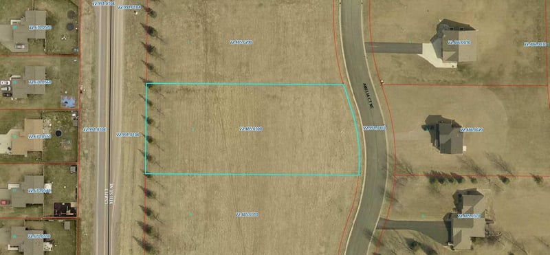 915 Amelia Ct NE, Montgomery, MN 56069