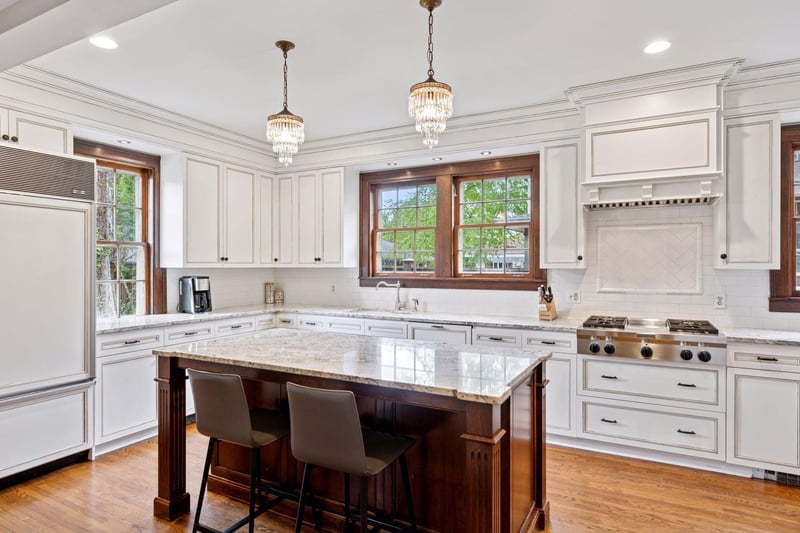 1750 Summit Ave, Saint Paul, MN 55105