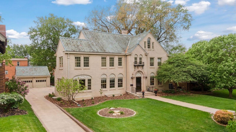1750 Summit Ave, Saint Paul, MN 55105