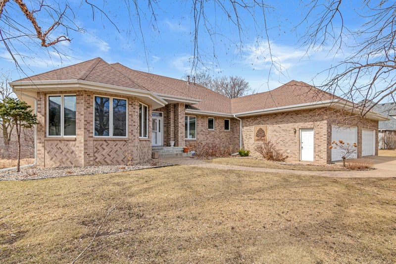 2997 Walter St, Maplewood, MN 55109