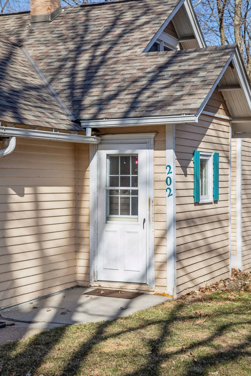 202 S Grant St, Ellsworth, WI 54011