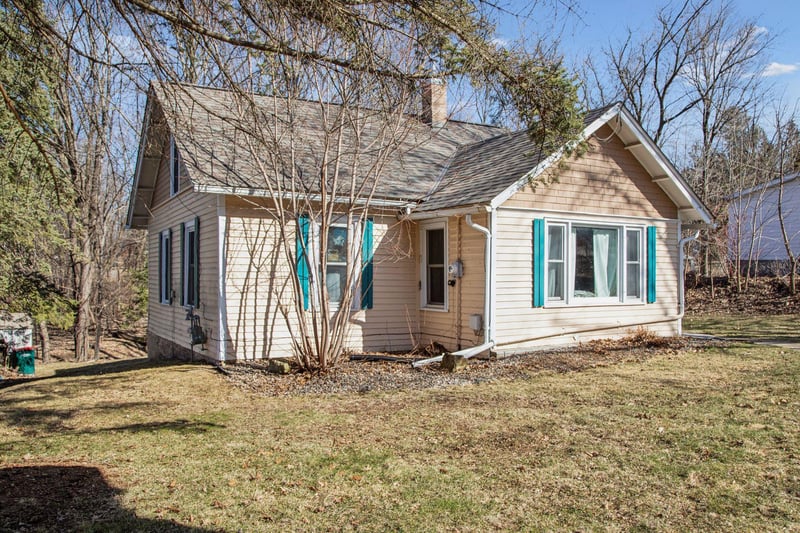 202 S Grant St, Ellsworth, WI 54011