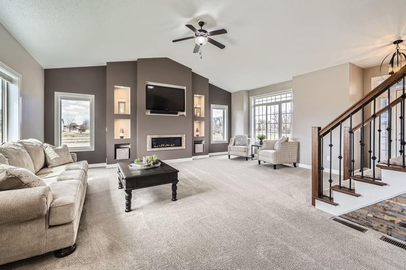 4700 Verde Valley Rd NW, Oak Grove, MN 55303