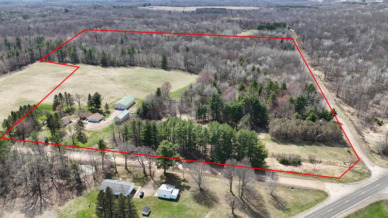 2336 4 1/2 St, Cumberland, WI 54829