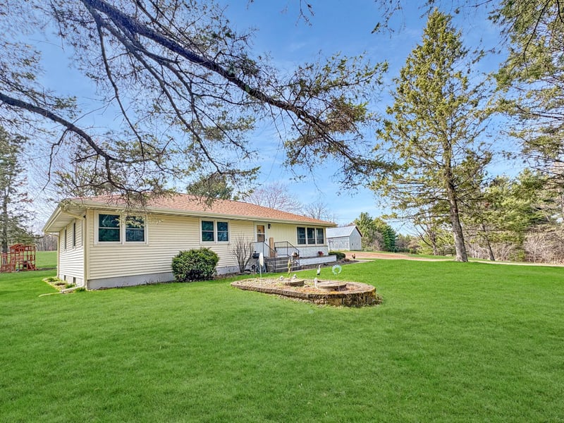 2336 4 1/2 St, Cumberland, WI 54829